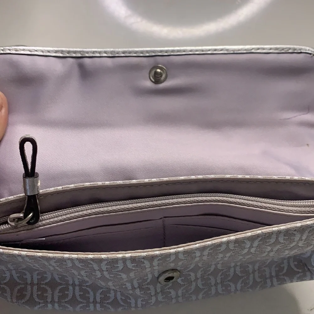 Vintage Y2K Fossil metallic silver wristlet wallet clutch bag casual